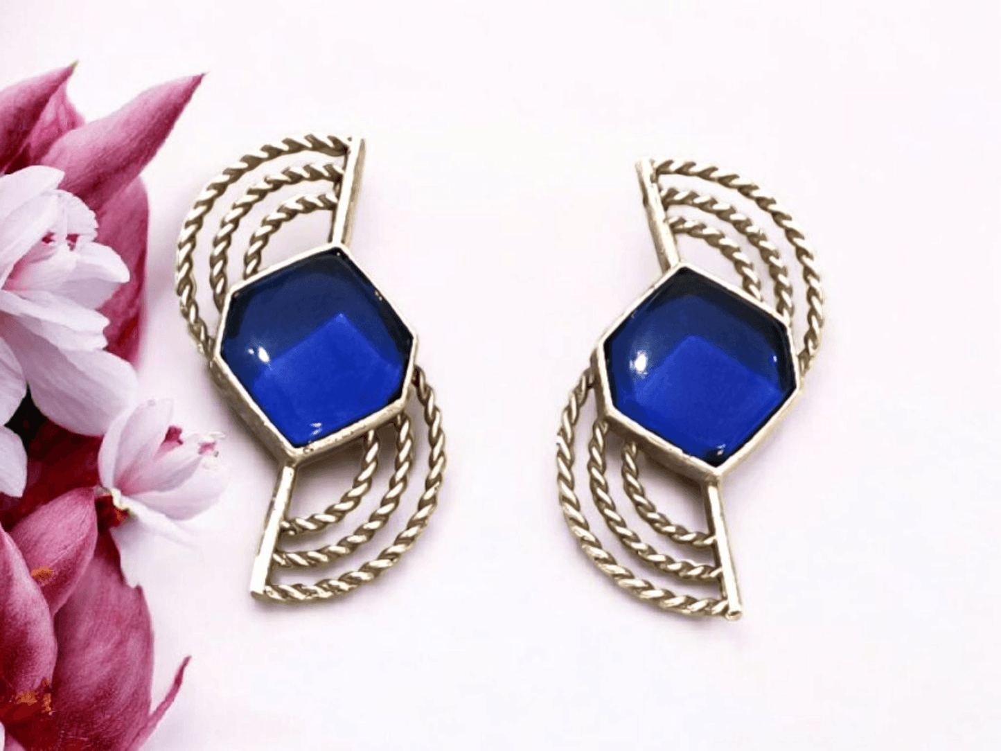 Siya Twisted Earings