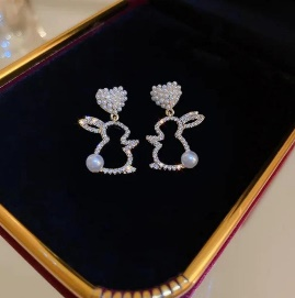 Bunny Pear Earring
