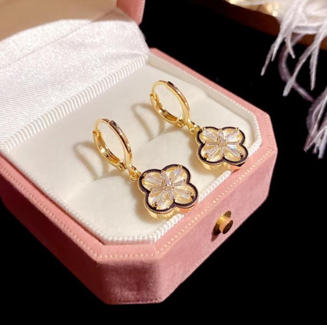 Two Sided Clover Earring