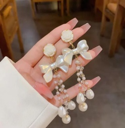 Pearl Tassel Earring